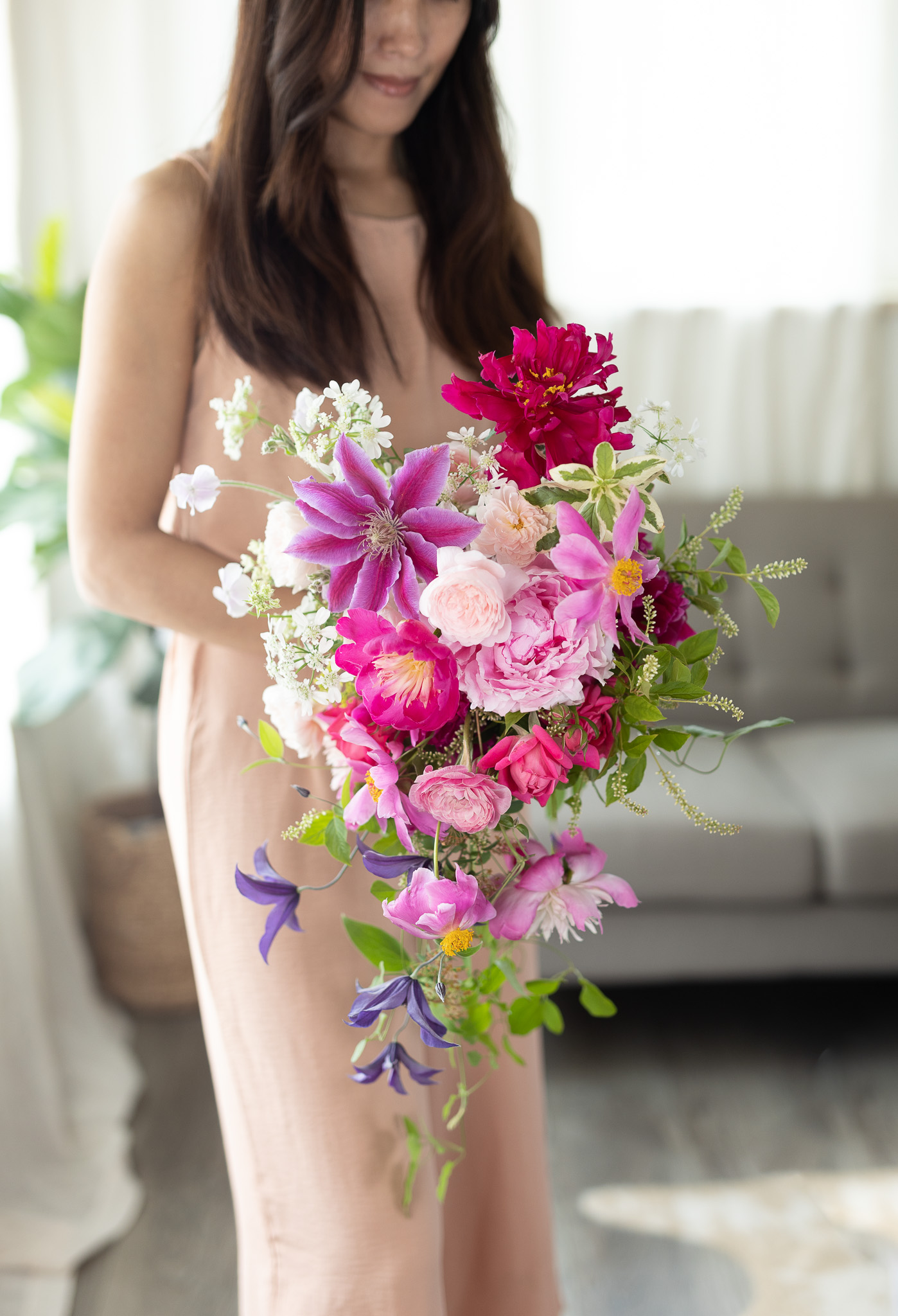 Loose and airy cascading bouquet with garden style